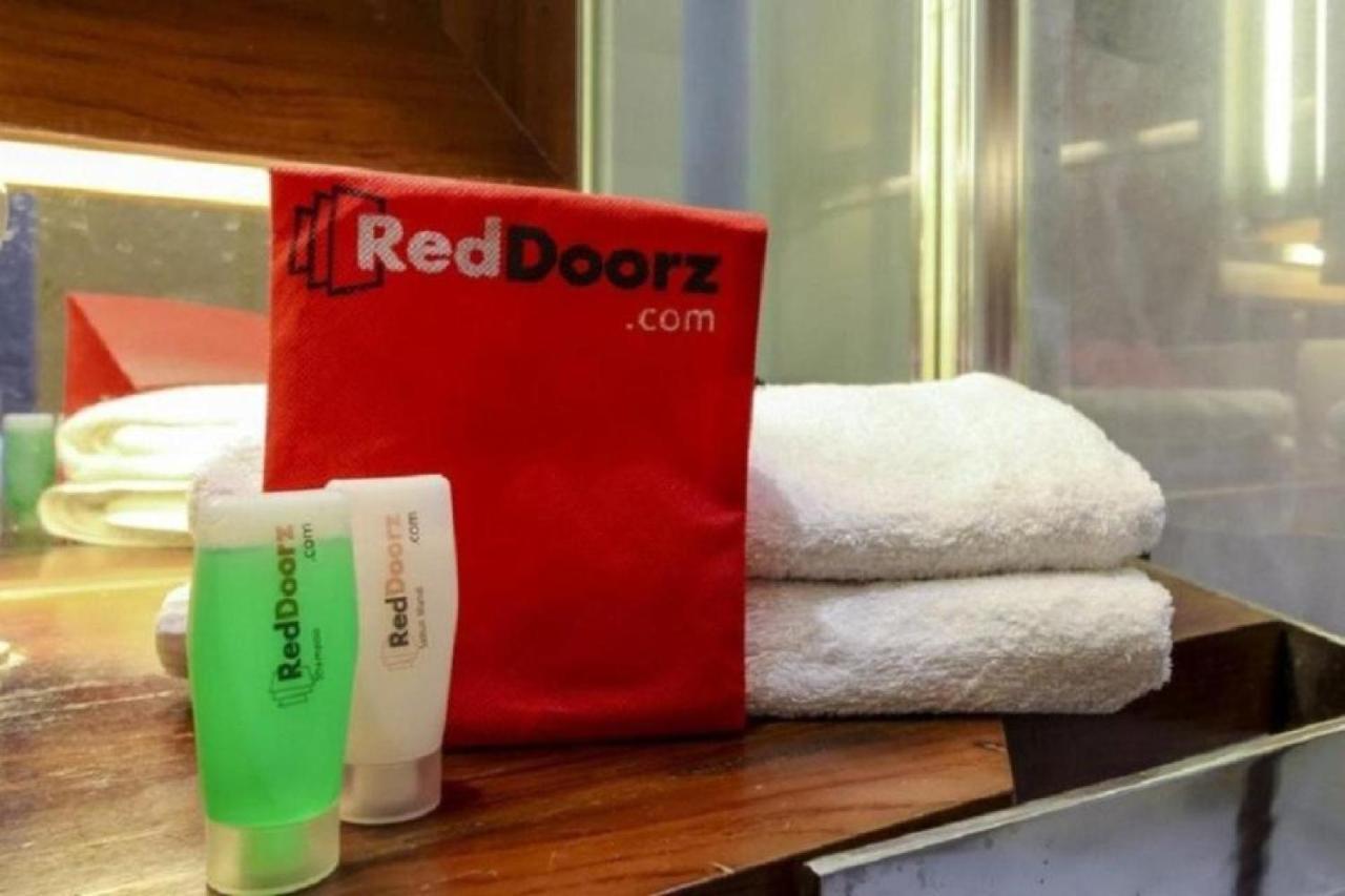 Hotel Reddoorz @ Jalan Pemuda Jakarta