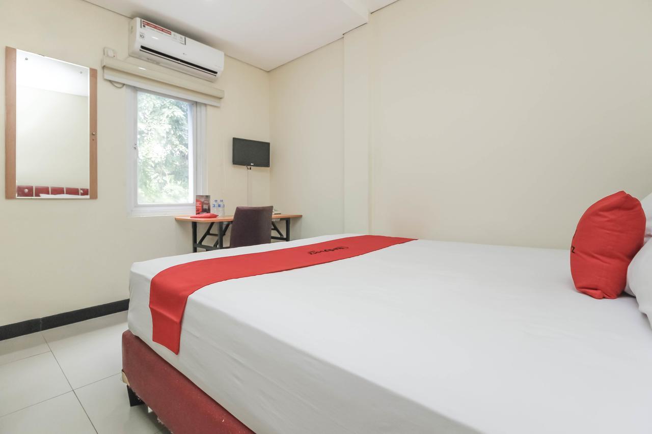 Reddoorz @ Jalan Pemuda Hotel 3*