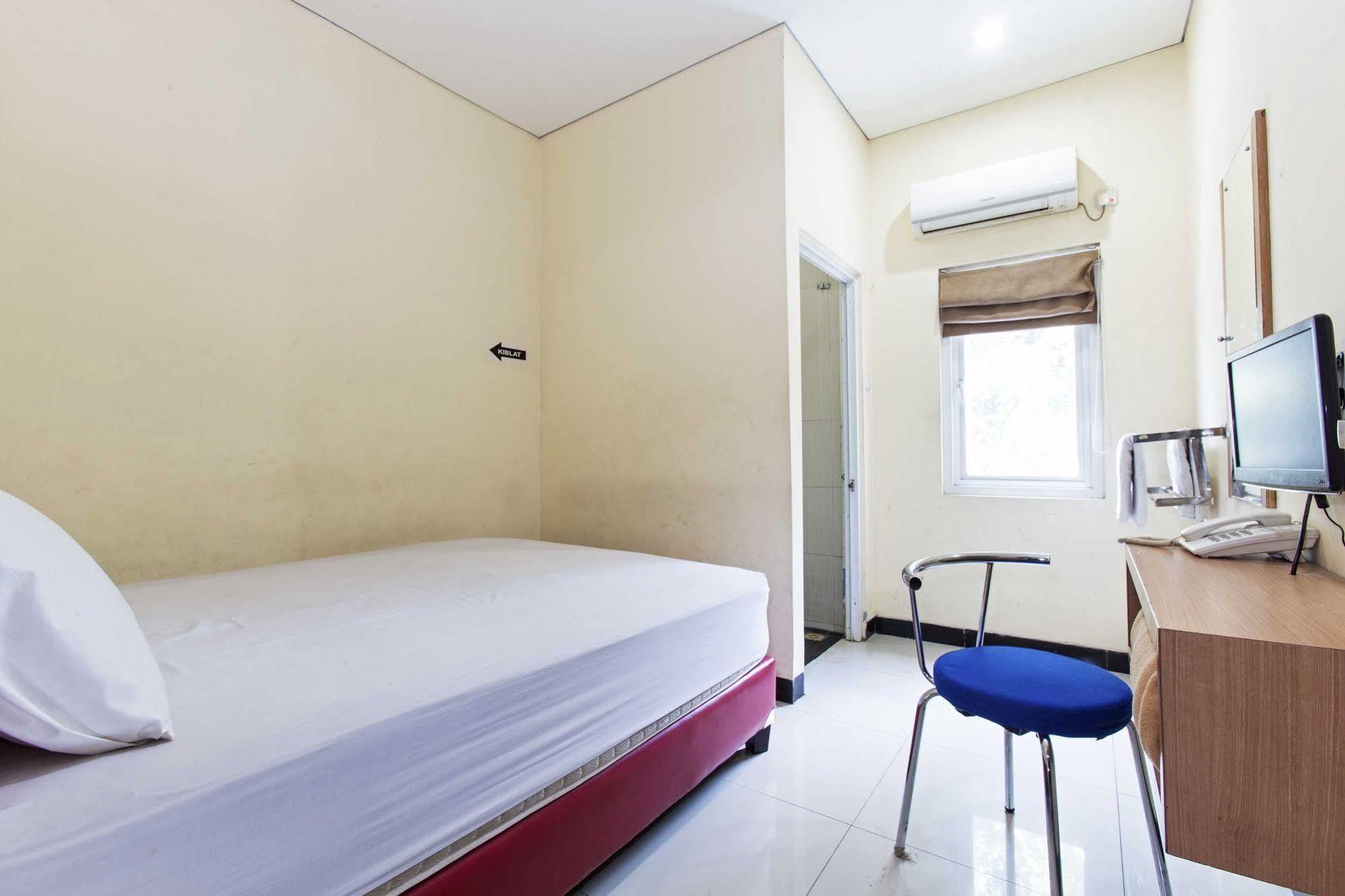 Reddoorz @ Jalan Pemuda 3*